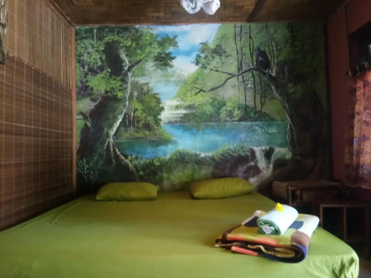 בוקיט לוואנג Lucky Bamboo'Bungalows-Resto And Orangutan Jungle Trekking Tours מראה חיצוני תמונה